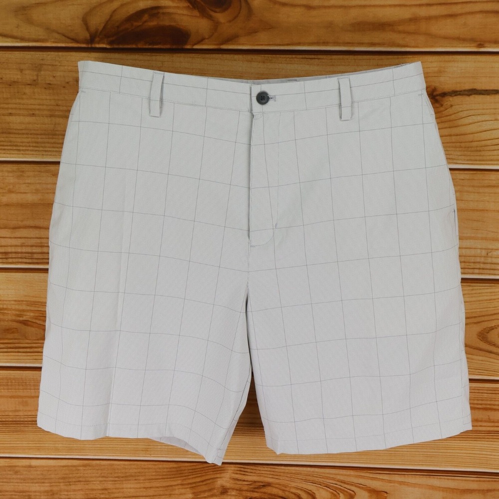 Chaps Golf Shorts Mens 40 White Light Gray Checks Poly Blend Pockets LIGHTWEIGHT